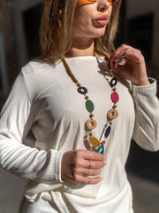 Completo maglia e panatalone donna bianco con collana